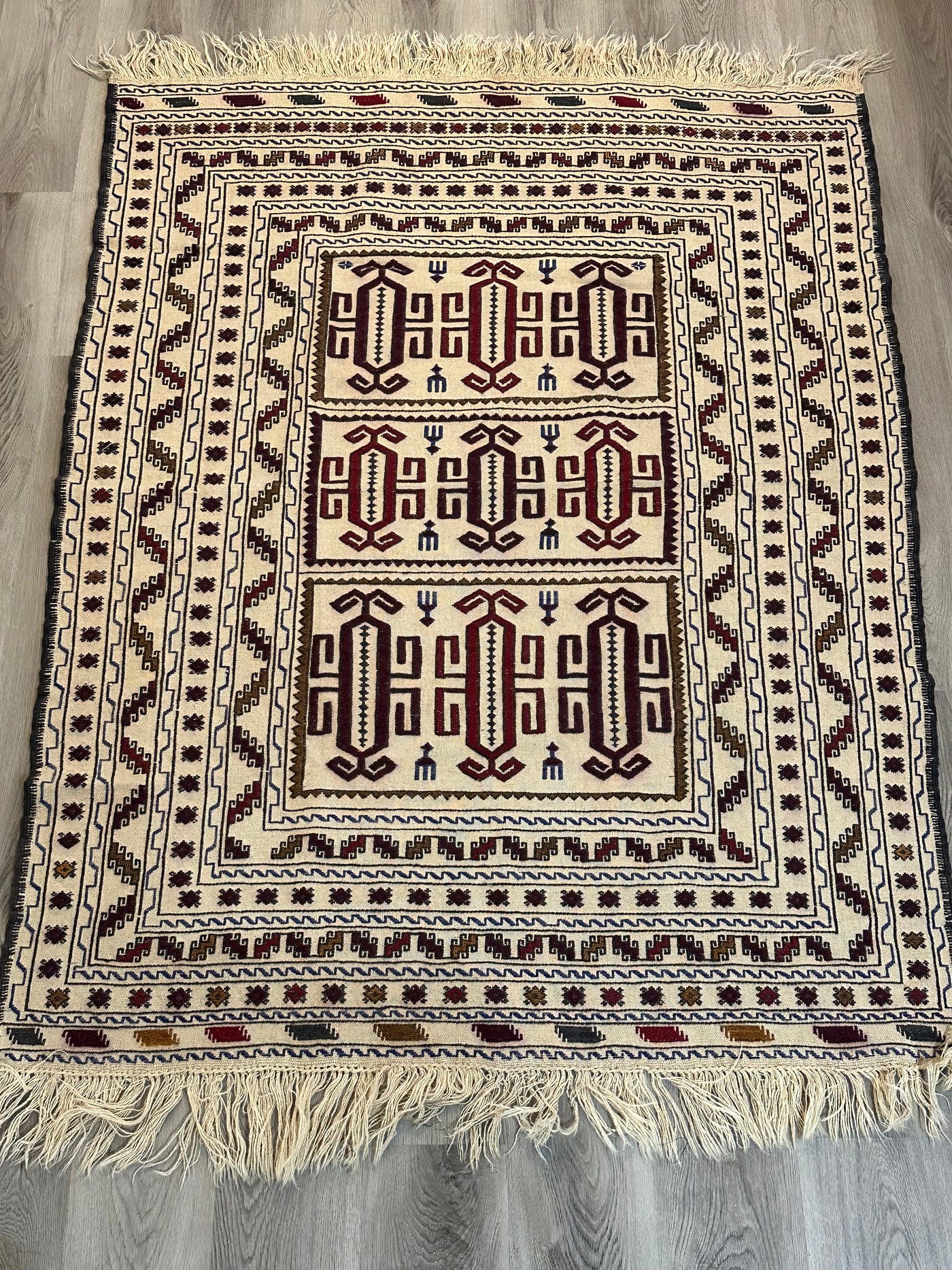 Handmade Persian Kilim Rug