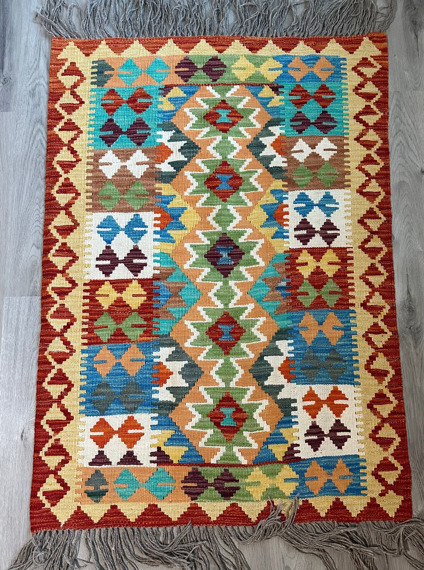 Handmade Persian Kilim Rug 124