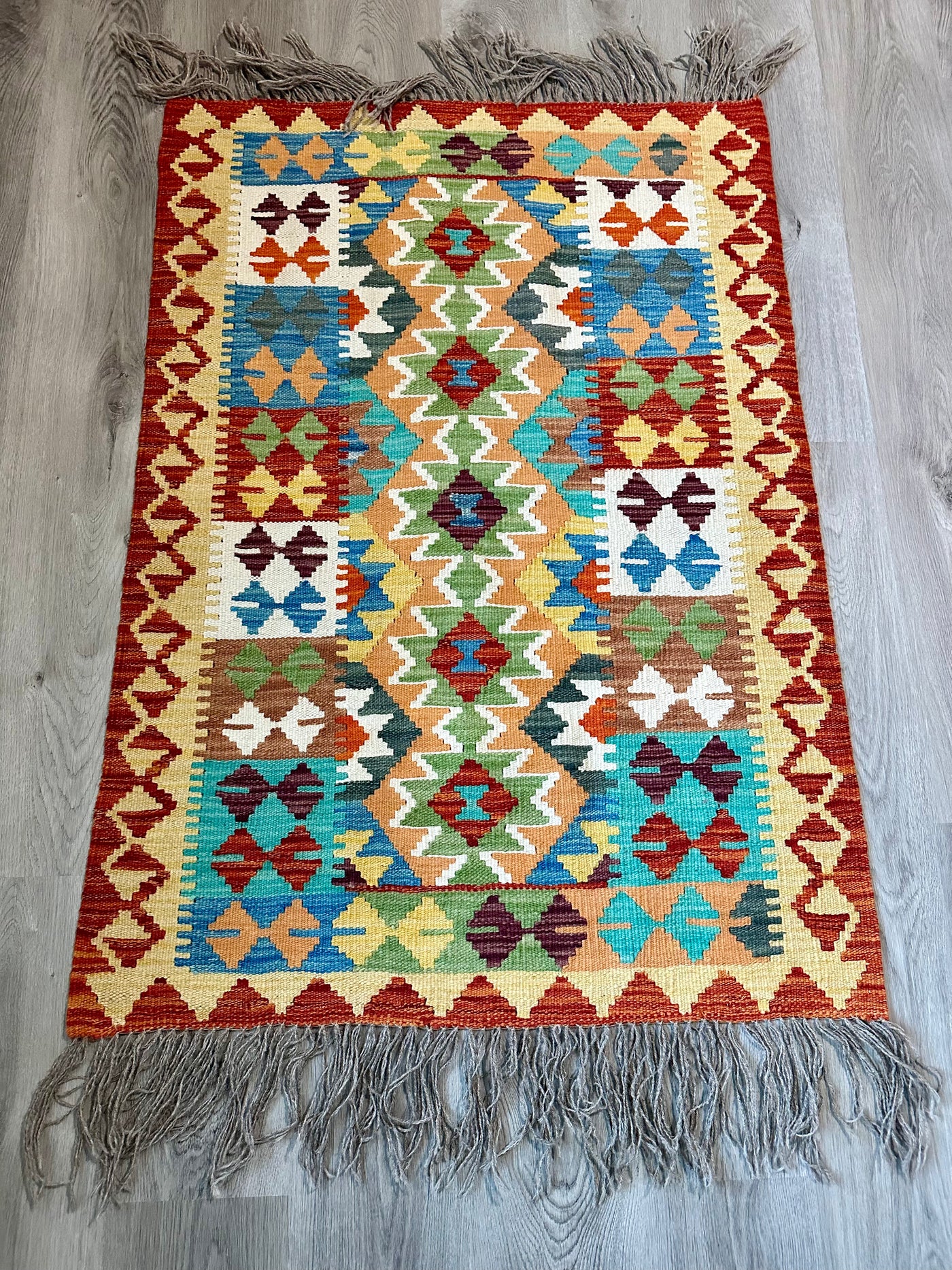 Handmade Persian Kilim Rug 124