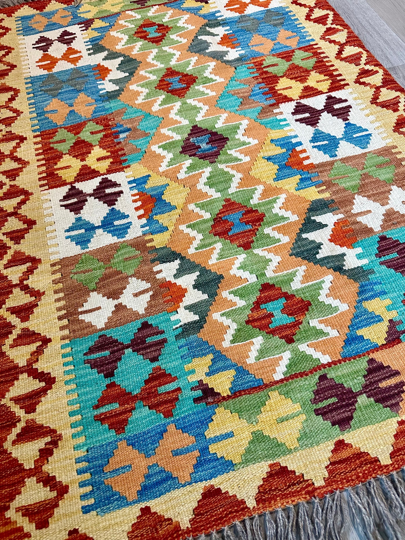 Handmade Persian Kilim Rug 124