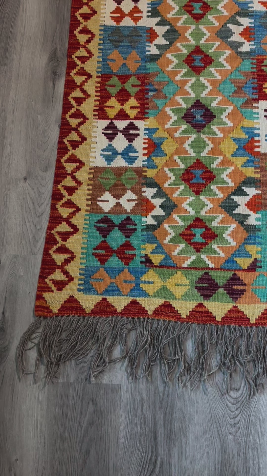 Handmade Persian Kilim Rug 124